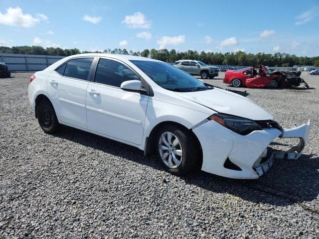 2018 TOYOTA COROLLA LE 4