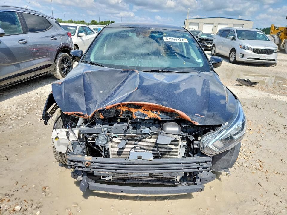 2021 NISSAN VERSA SV 5