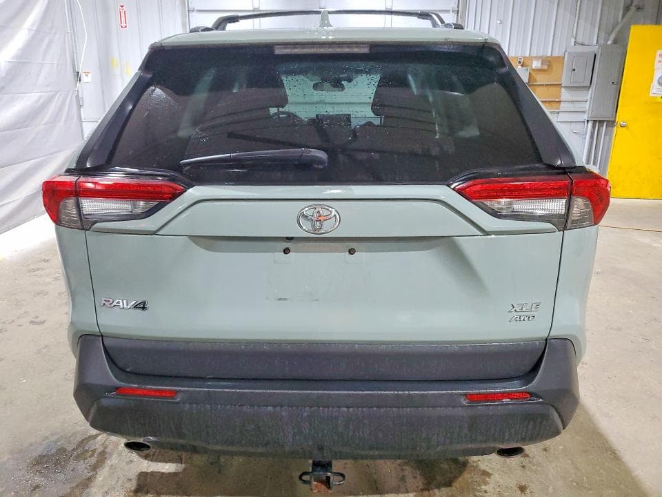 2022 TOYOTA RAV4 XLE 6