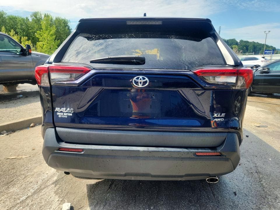 2021 TOYOTA RAV4 XLE 6