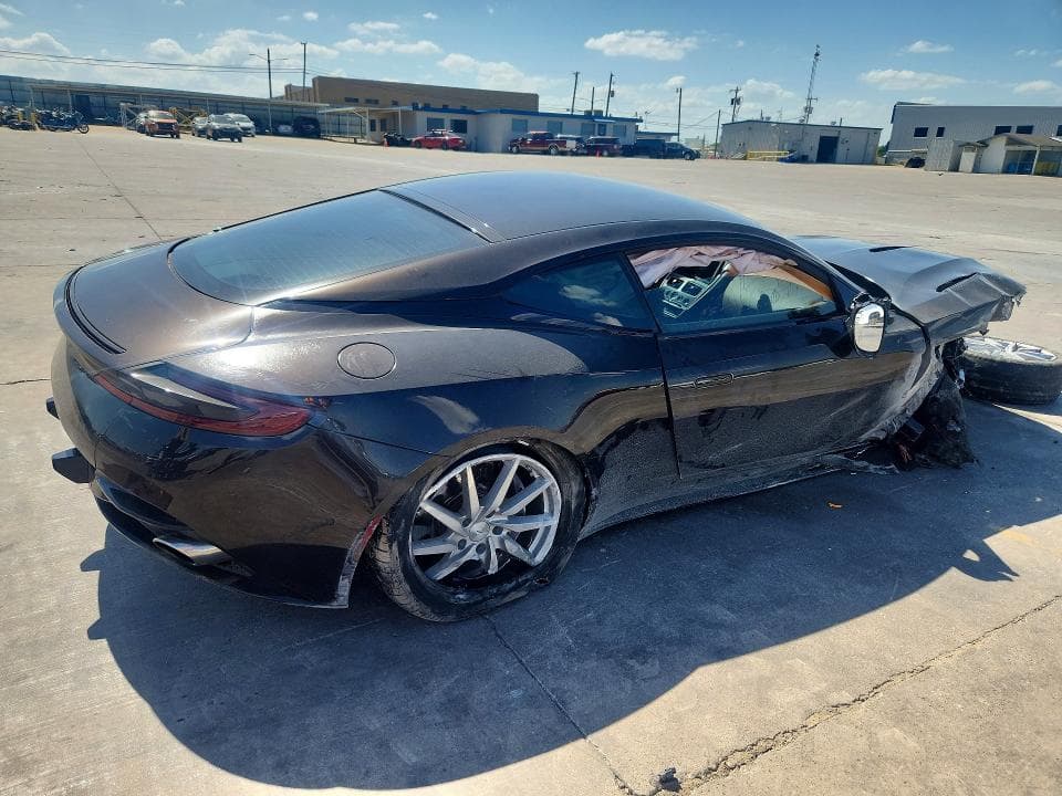 2018 ASTON MARTIN DB11 3