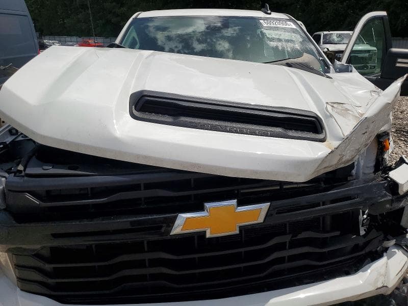 2025 CHEVROLET SILVERADO C2500 HEAVY DUTY 11
