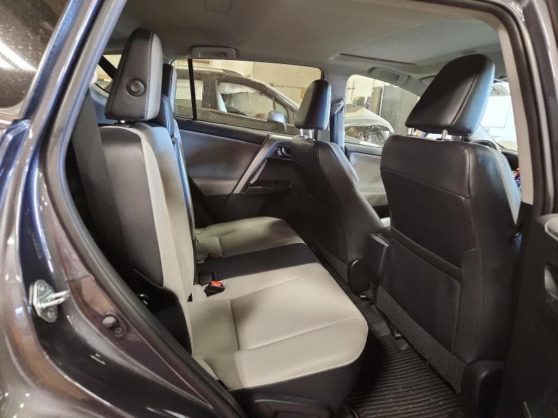 2017 TOYOTA RAV4 PLATINUM 11