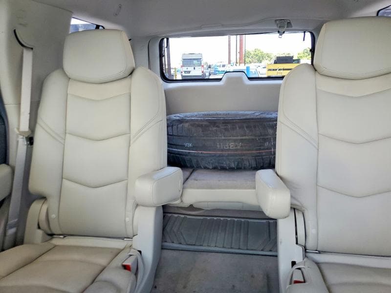 2018 CADILLAC ESCALADE LUXURY 10
