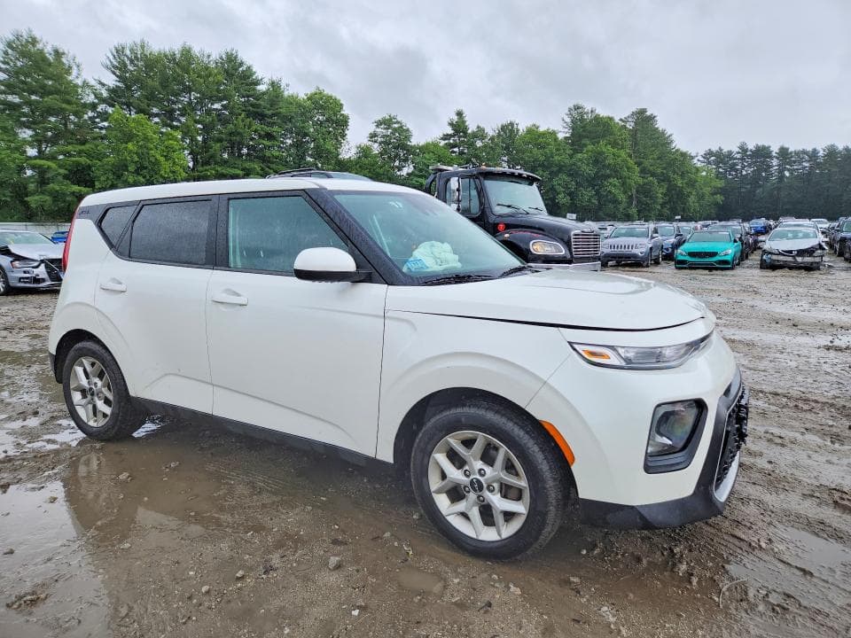 2022 KIA SOUL LX 4