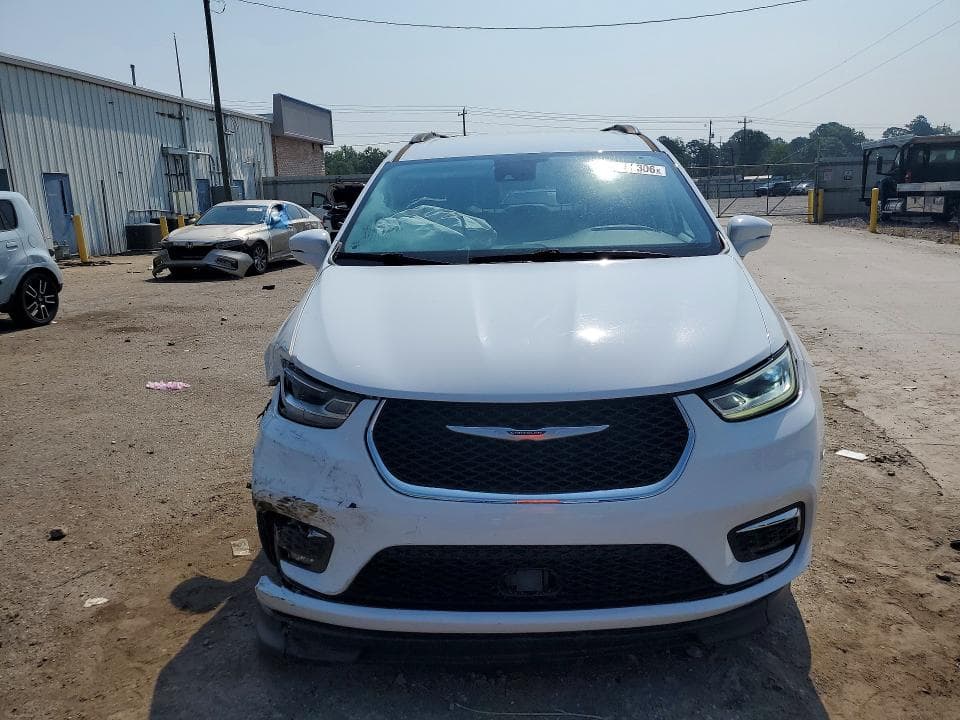 2022 CHRYSLER PACIFICA TOURING L 5