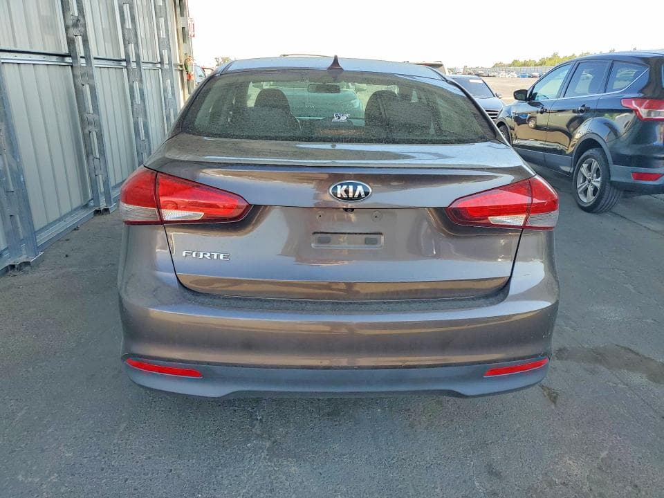 2017 KIA FORTE LX 6