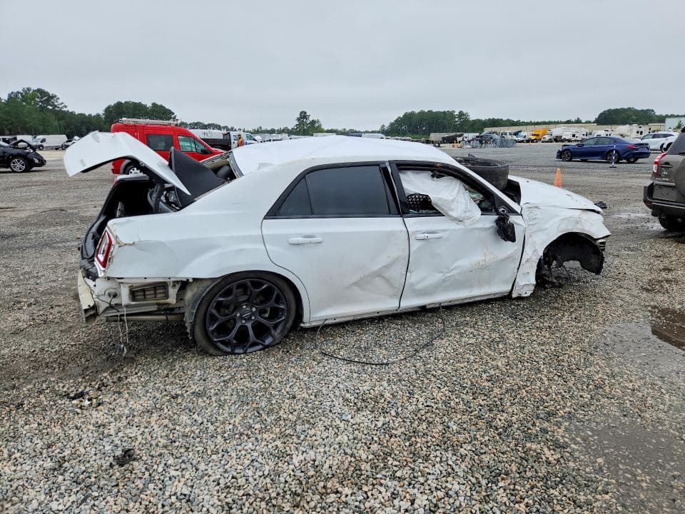 2019 CHRYSLER 300 TOURING 3