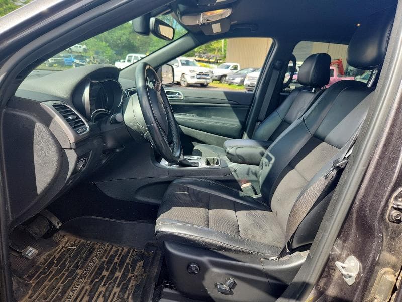 2019 JEEP GRAND CHEROKEE LAREDO 7