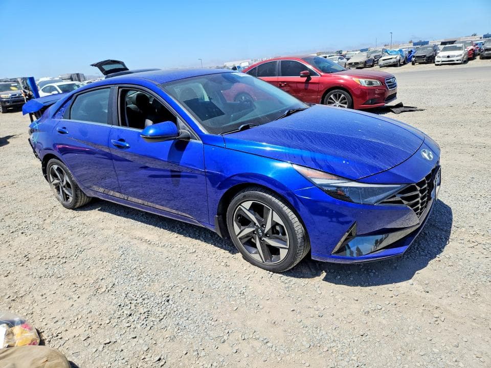 2023 HYUNDAI ELANTRA LIMITED 4