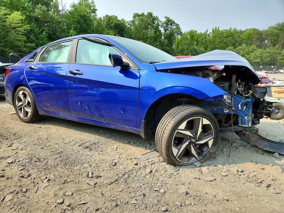 2023 HYUNDAI ELANTRA SEL 4