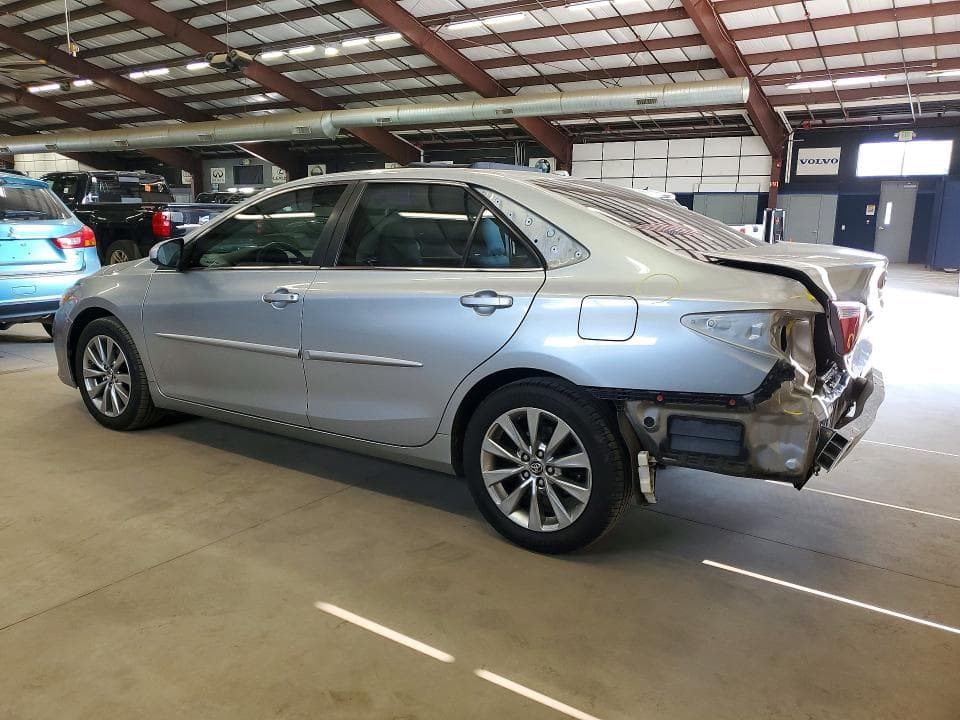 2017 TOYOTA CAMRY XLE 2