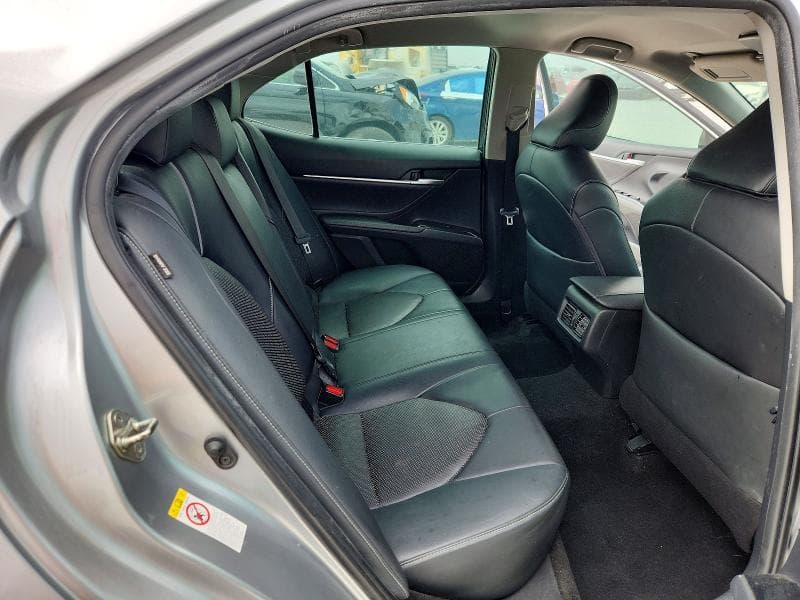 2018 TOYOTA CAMRY XSE 10