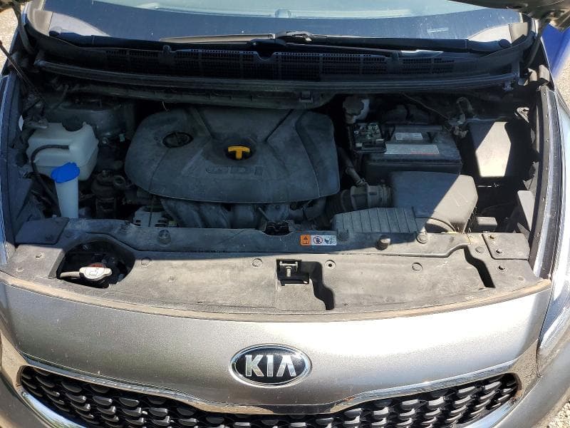 2017 KIA RONDO 12