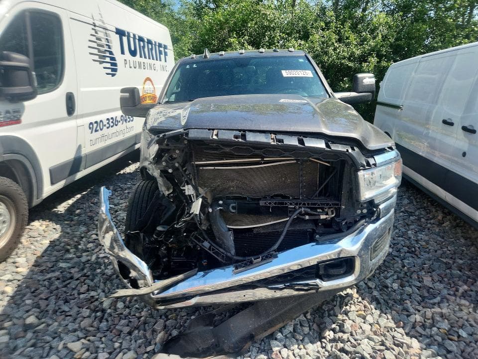 2024 RAM 3500 TRADESMAN 5