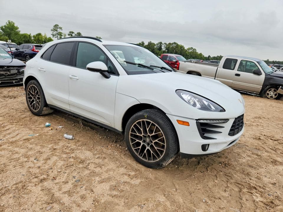 2018 PORSCHE MACAN 4