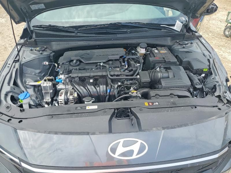 2026 HYUNDAI ELANTRA SE 11