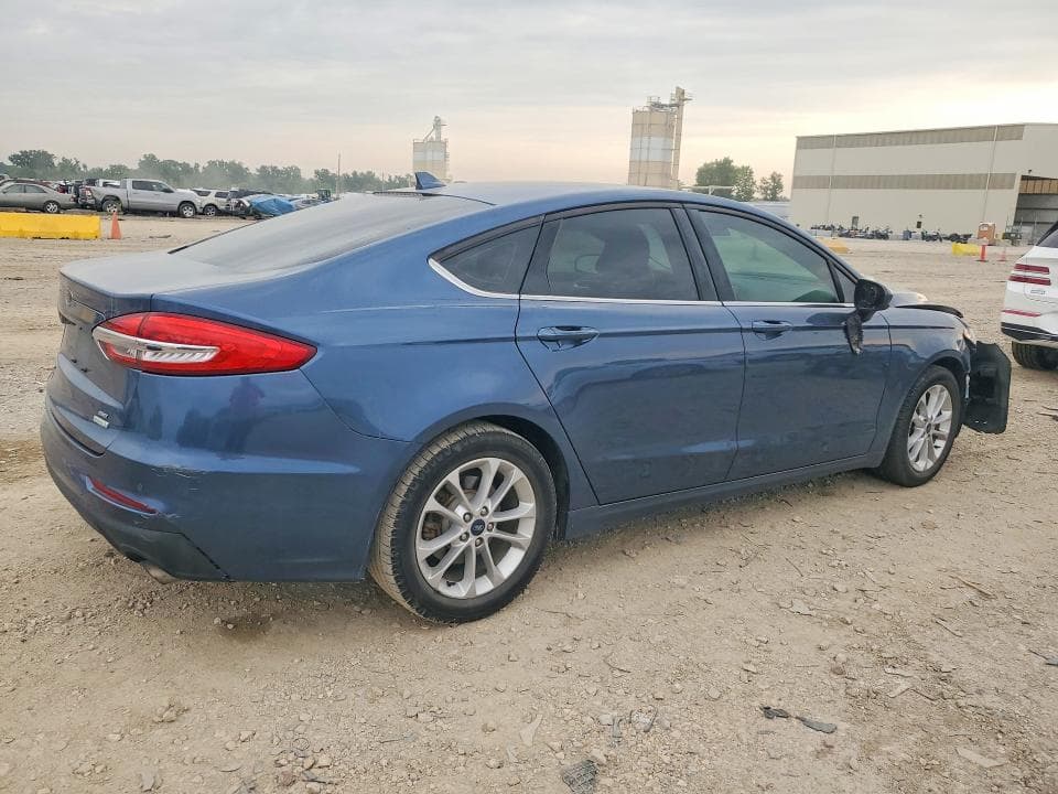 2019 FORD FUSION SE 3