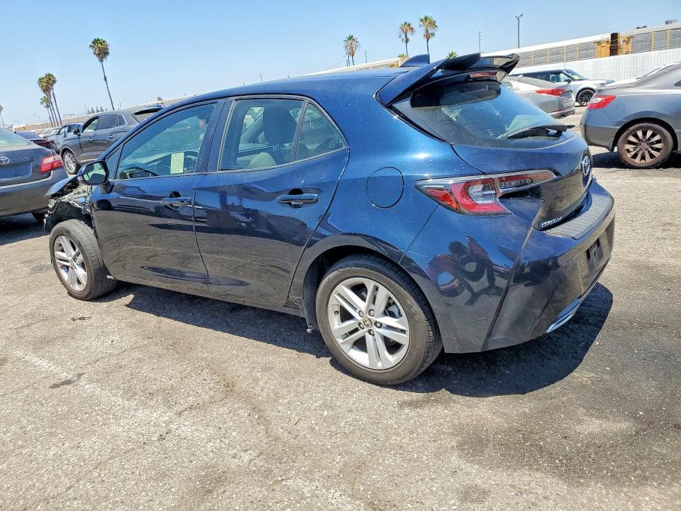 2019 TOYOTA COROLLA HATCHBACK SE 2