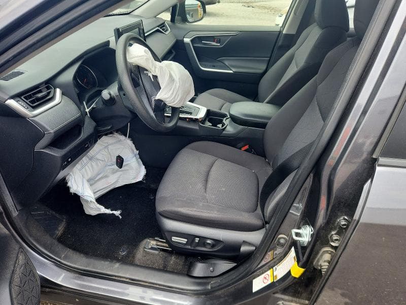 2019 TOYOTA RAV4 XLE 7