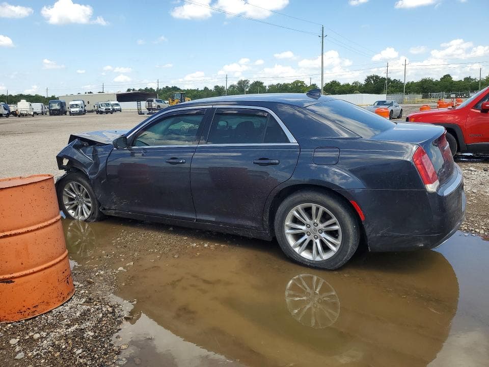 2019 CHRYSLER 300 TOURING 2