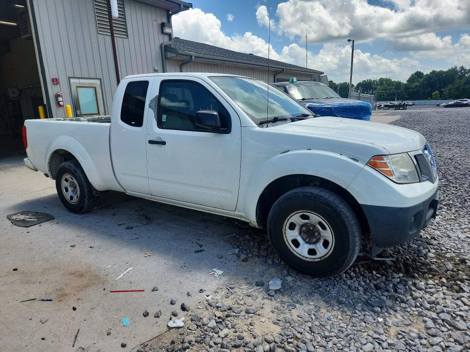 2017 NISSAN FRONTIER S 4