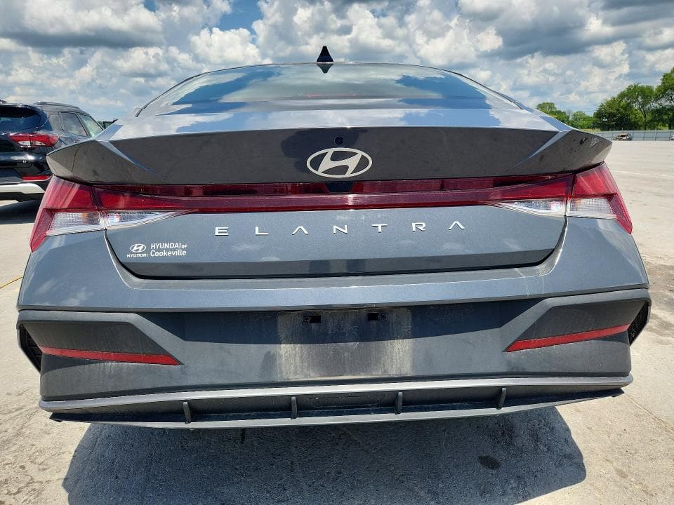 2024 HYUNDAI ELANTRA SE 6