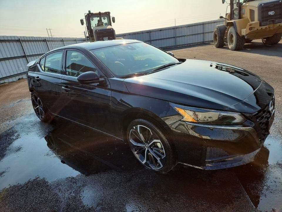 2025 NISSAN ALTIMA SR 4