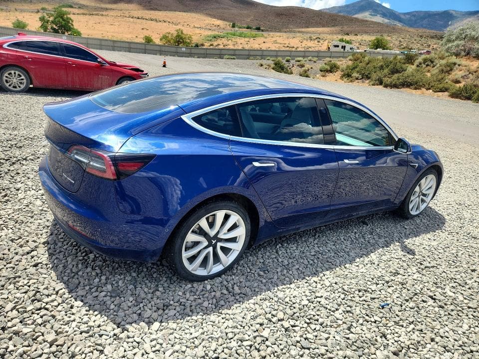 2018 TESLA MODEL 3 3