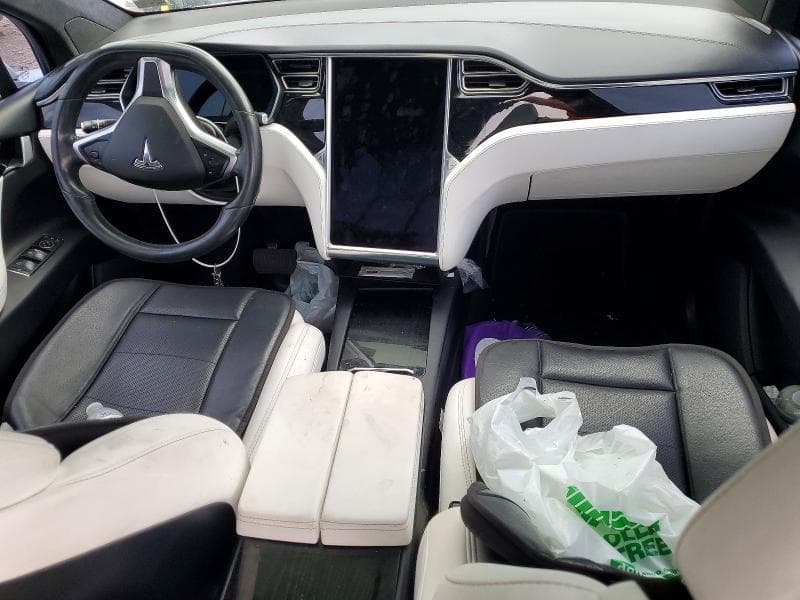 2017 TESLA MODEL X 8