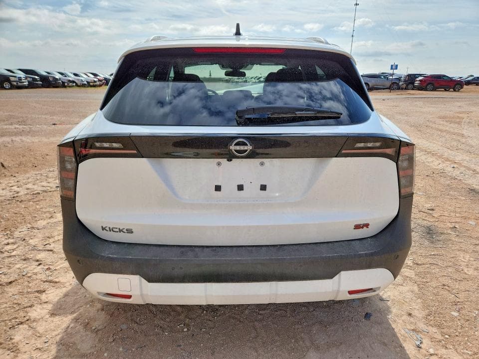 2026 NISSAN KICKS SR 6
