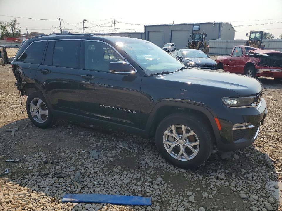 2023 JEEP GRAND CHEROKEE LIMITED 4