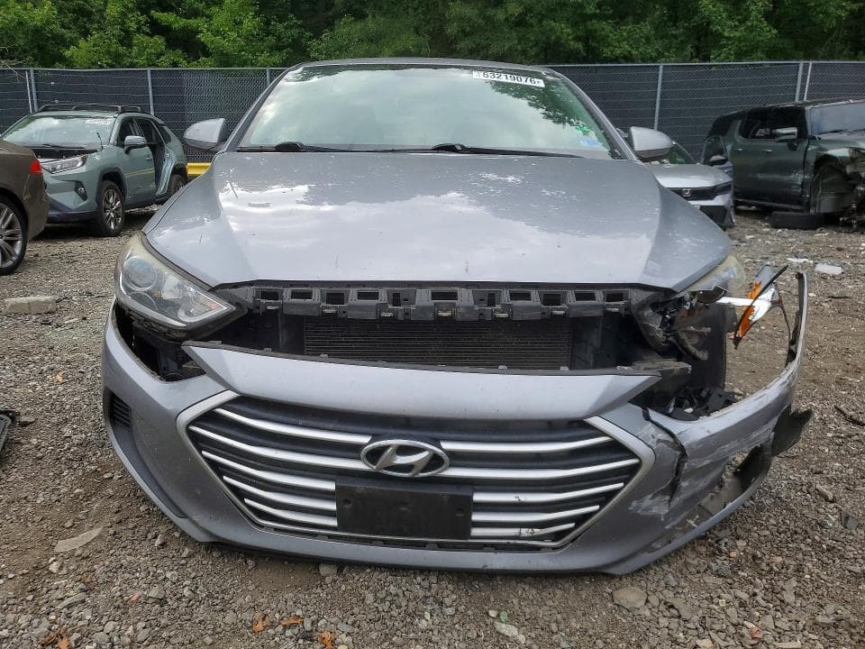 2017 HYUNDAI ELANTRA SE 5