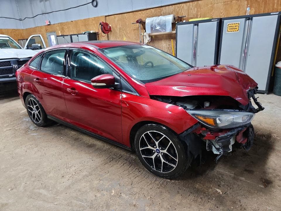 2017 FORD FOCUS SEL 4