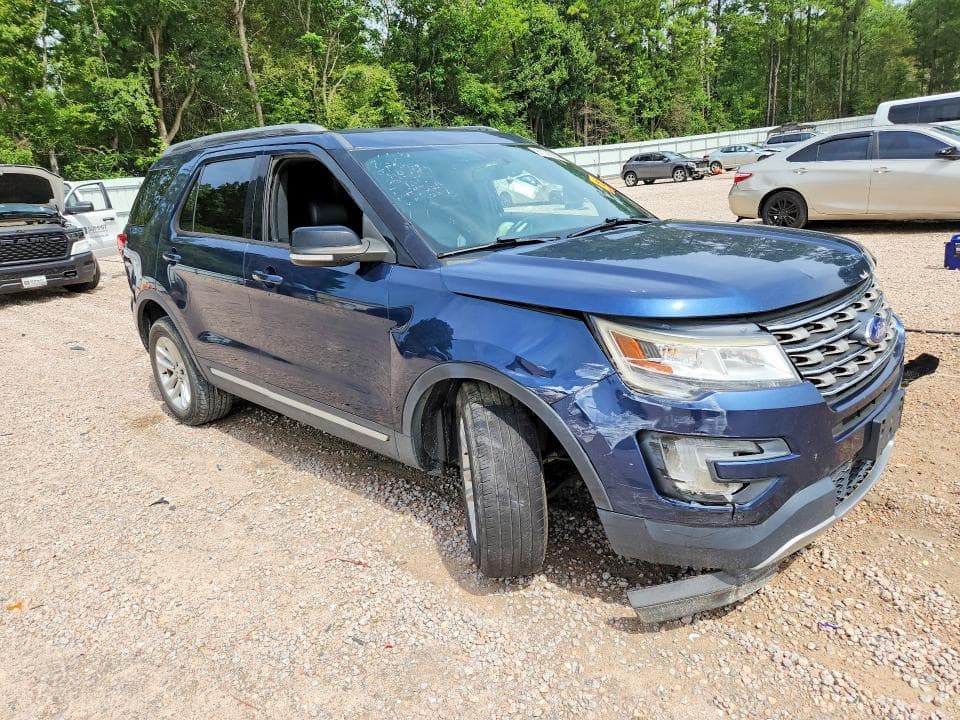 2017 FORD EXPLORER XLT 4