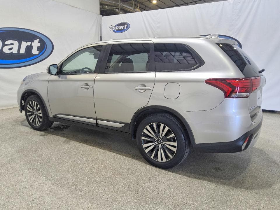 2020 MITSUBISHI OUTLANDER SE/SEL/LE 2