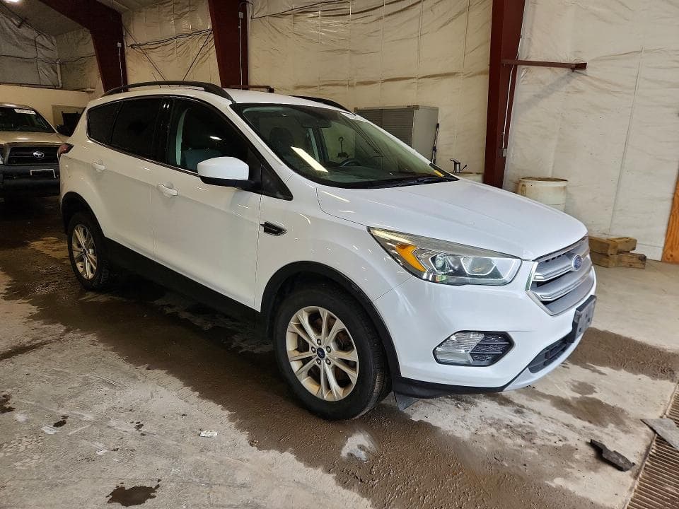 2017 FORD ESCAPE SE 4