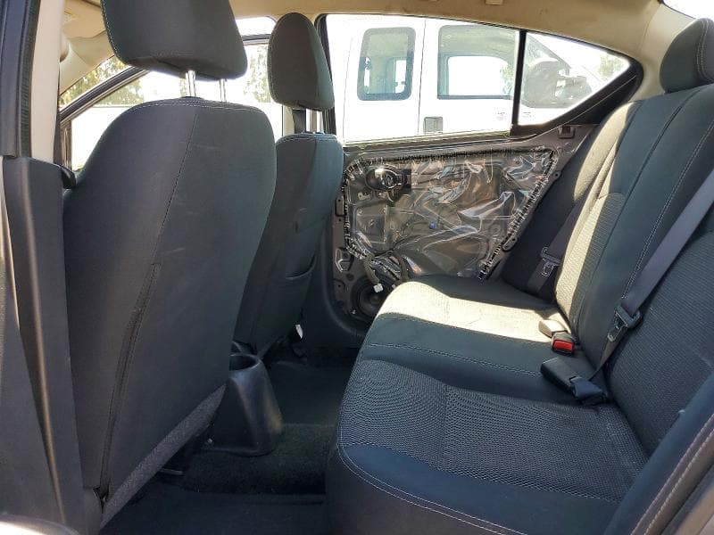 2017 NISSAN VERSA 1.6 SV 10