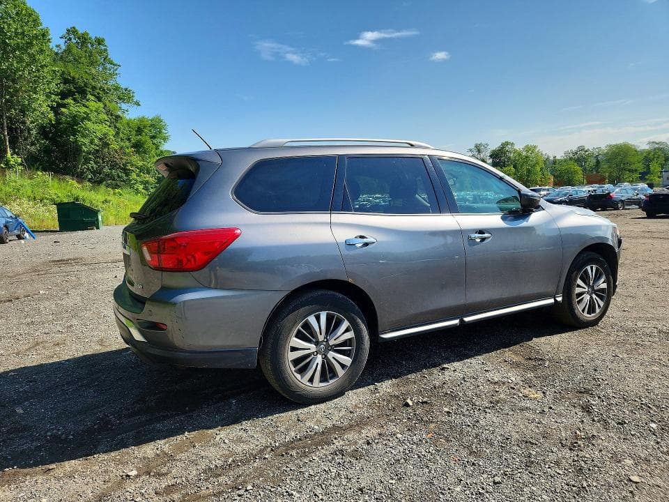 2017 NISSAN PATHFINDER SV 3