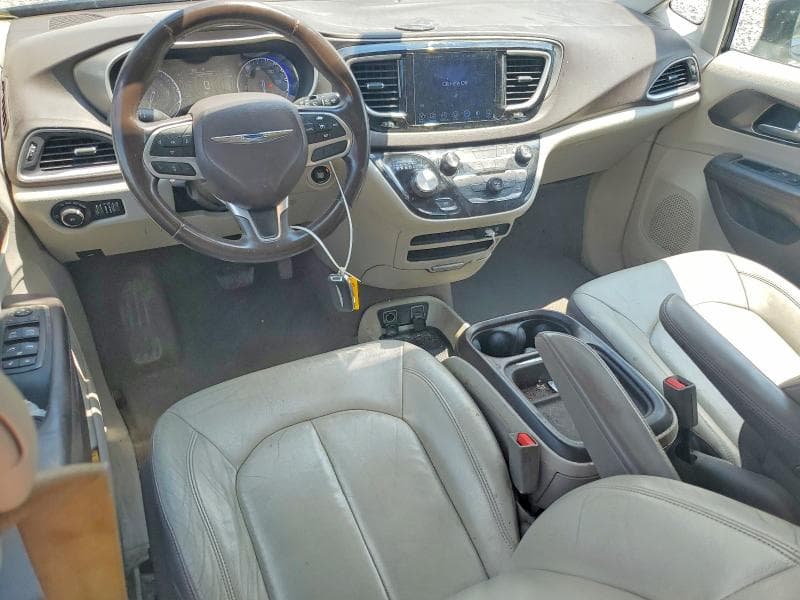 2017 CHRYSLER PACIFICA TOURING L 8