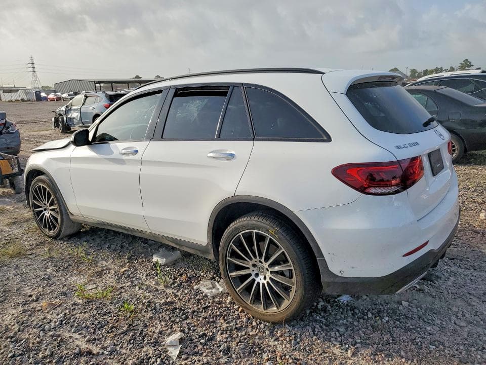 2022 MERCEDES-BENZ GLC 300 2