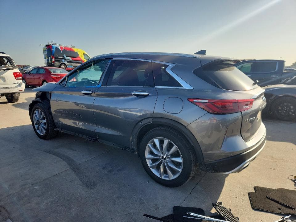 2019 INFINITI QX50 LUXE 2