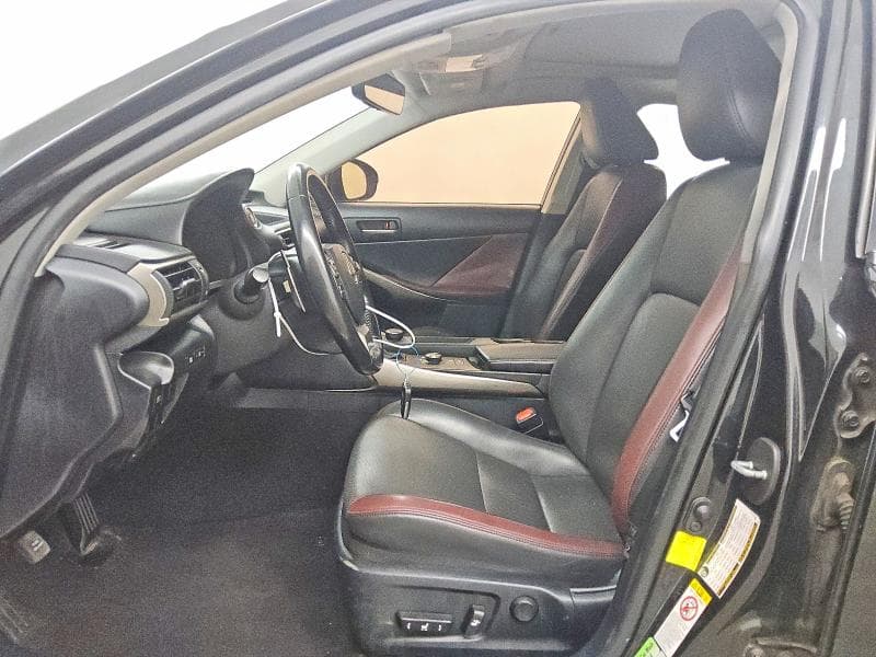 2018 LEXUS IS 300 7