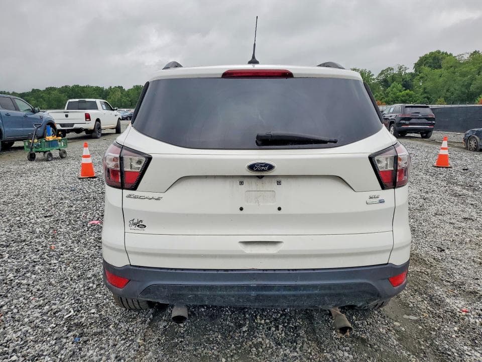 2018 FORD ESCAPE SE 6