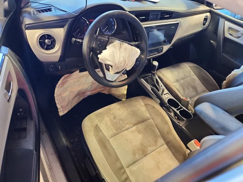 2017 TOYOTA COROLLA LE 8