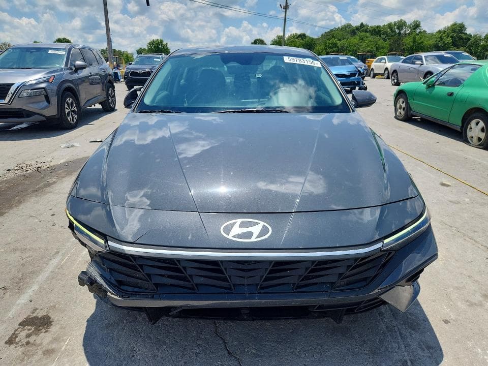 2024 HYUNDAI ELANTRA SE 5