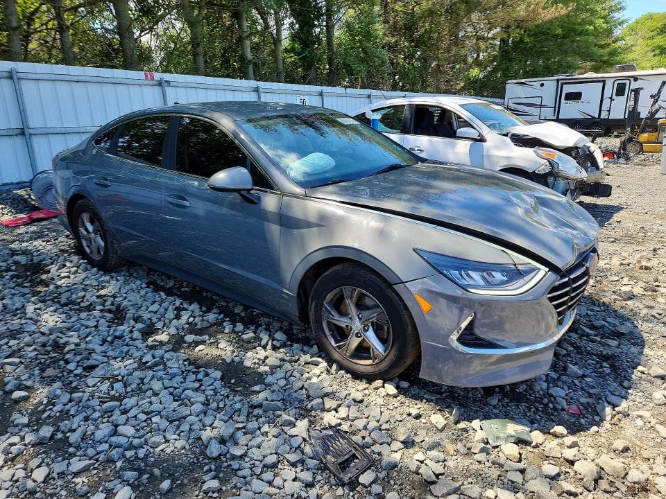 2021 HYUNDAI SONATA SE 4