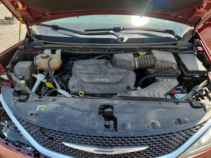 2018 CHRYSLER PACIFICA TOURING L 12