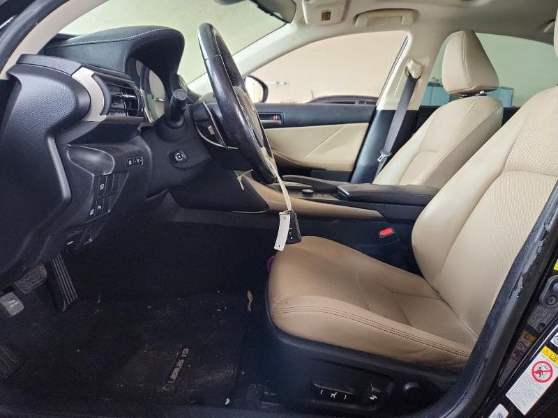2018 LEXUS IS 7