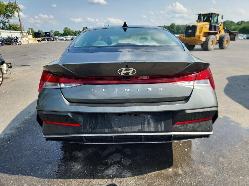 2024 HYUNDAI ELANTRA SEL 6